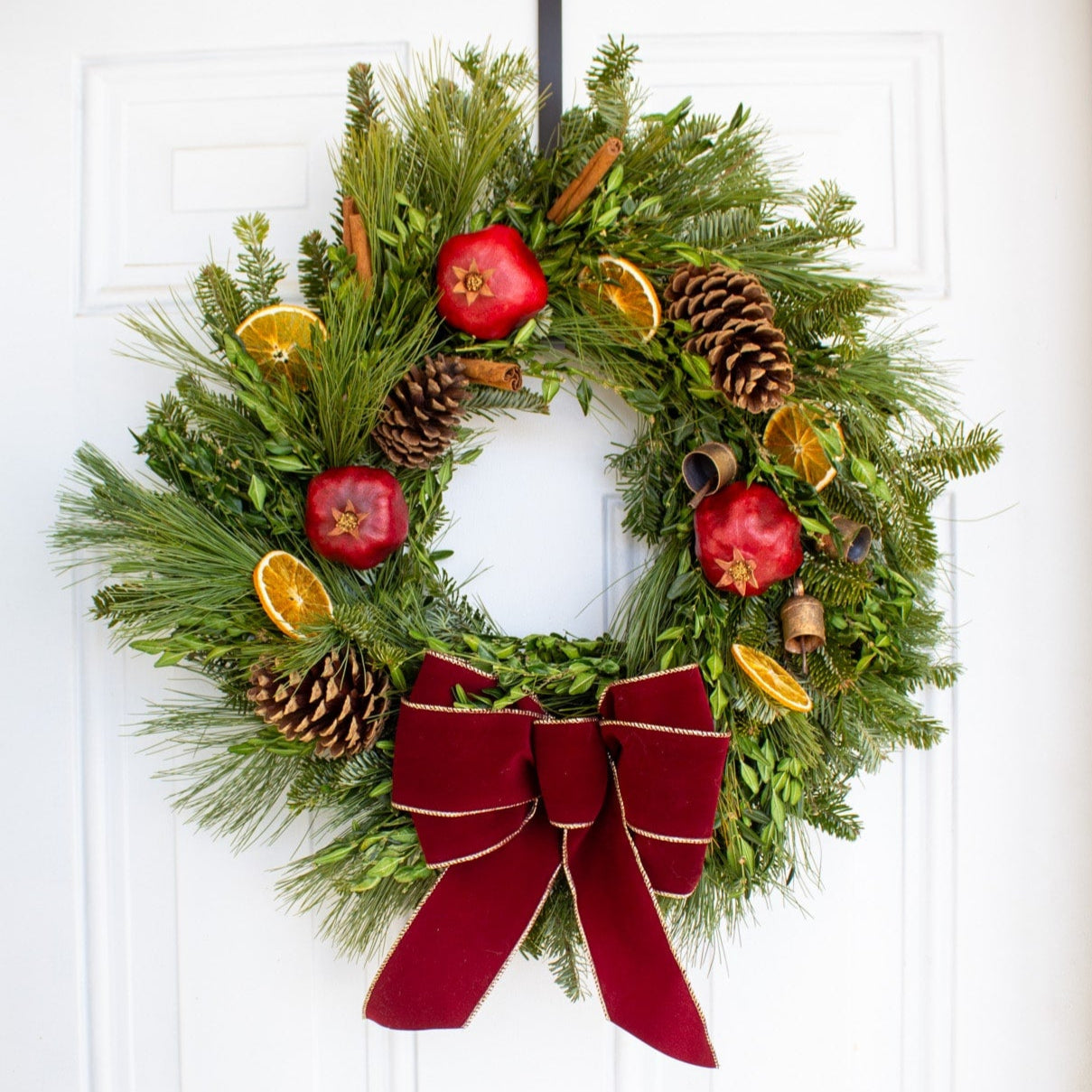 The Holiday Medley Wreath – Harmony Harvest Farm